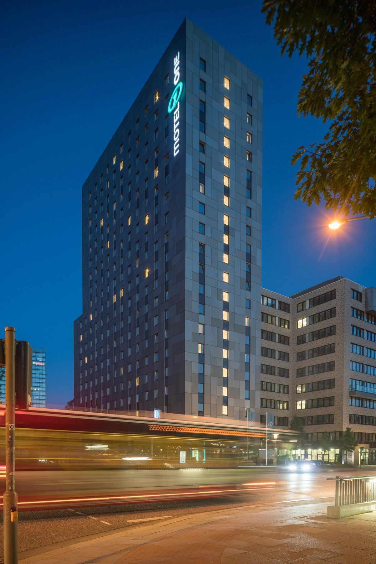 Motel One Hamburg-Alster Esterno foto